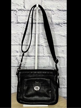 Coach Black Pebbled Leather Turn Lock Pocket Swingpack Crossbody Bag F45012
